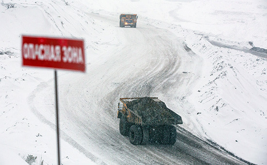 Добыча угля на одном из угольных месторождений в России
