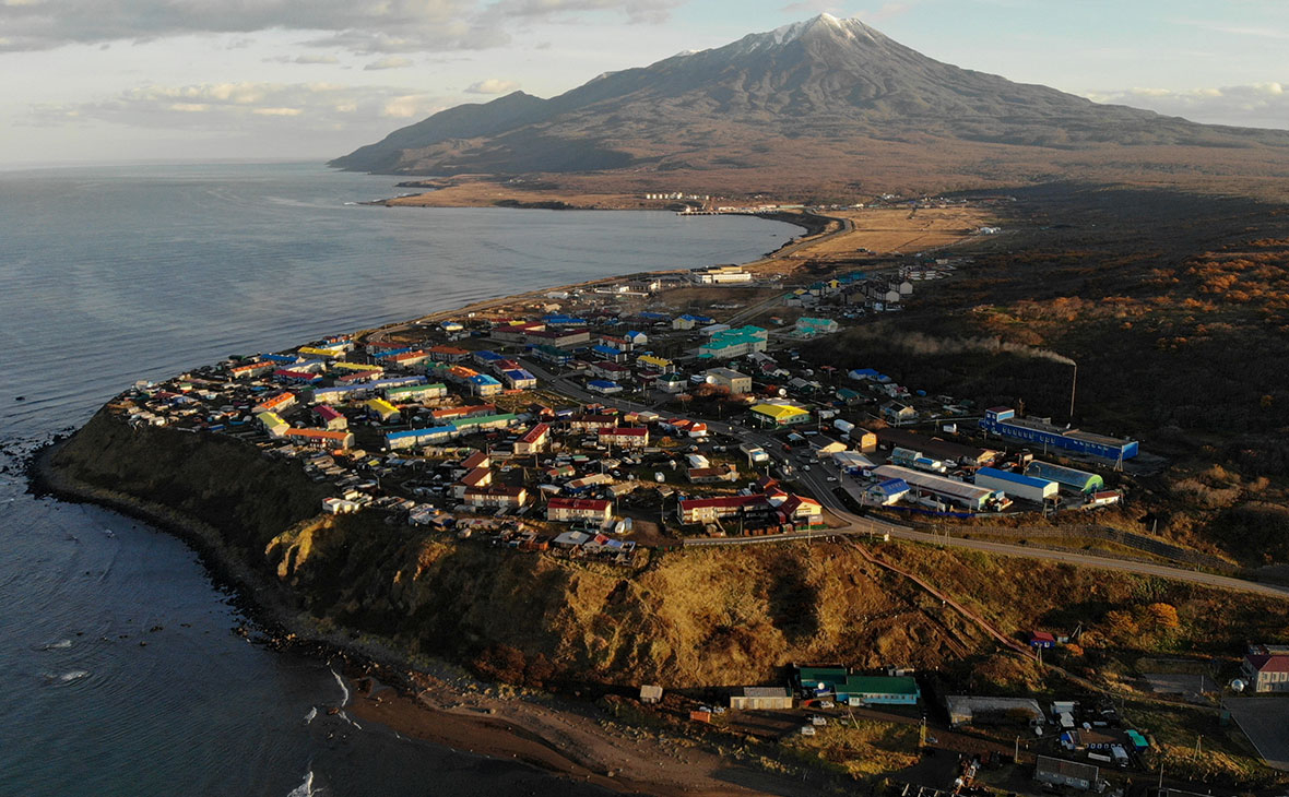 Вид на город Курильск