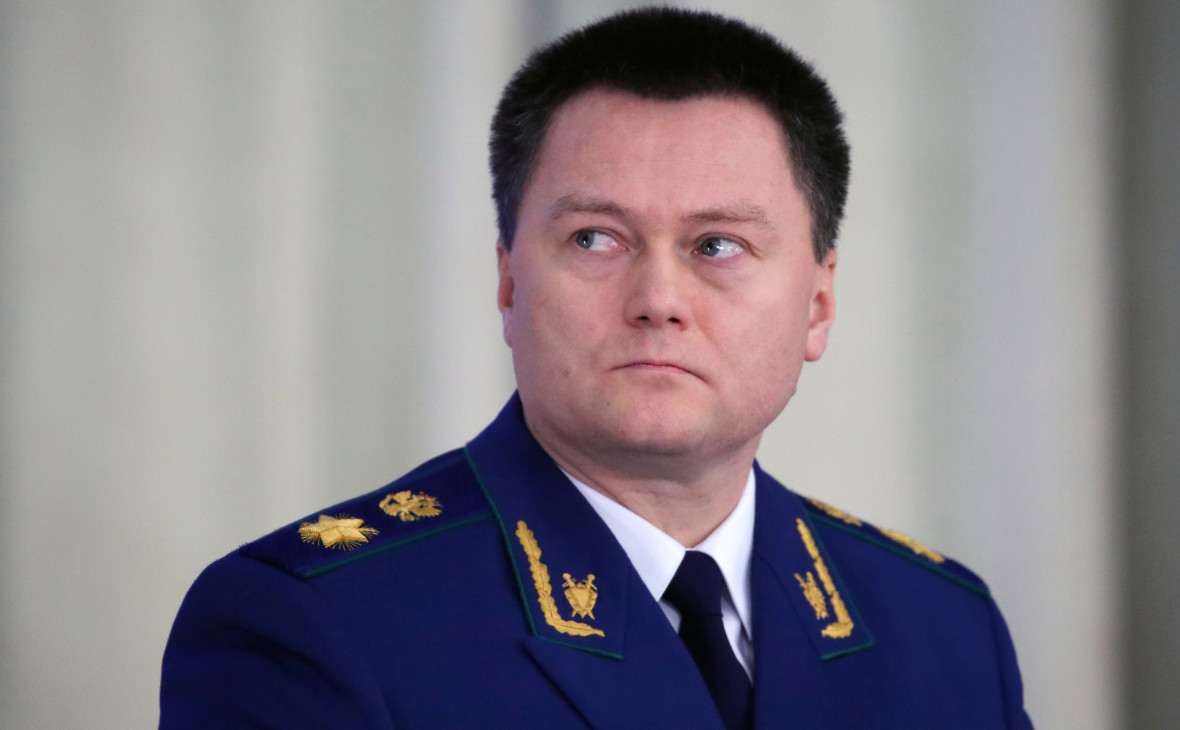 «Коммерсантъ» узнал о переходе двух генералов СК в замы генпрокурора
