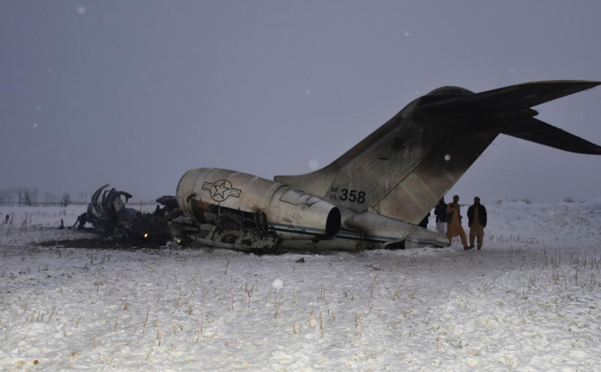 Картинки по запросу крушение самолета в афганистане