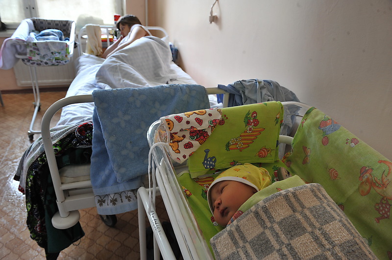 Новорожденный в роддоме