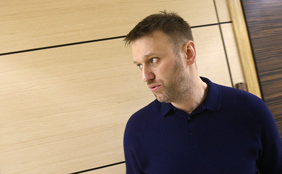 Оппозиционер Алексей Навальный в офисе Фонда борьбы с коррупцией. Архивное фото