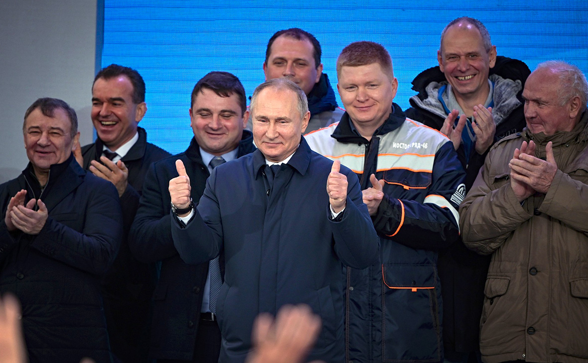 Владимир Путин на открытии движения по железнодорожной части Крымского моста