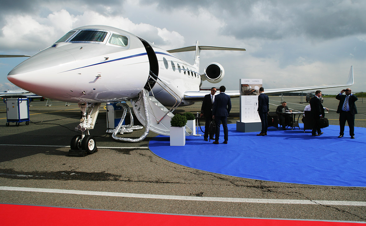 Самолет Gulfstream G550