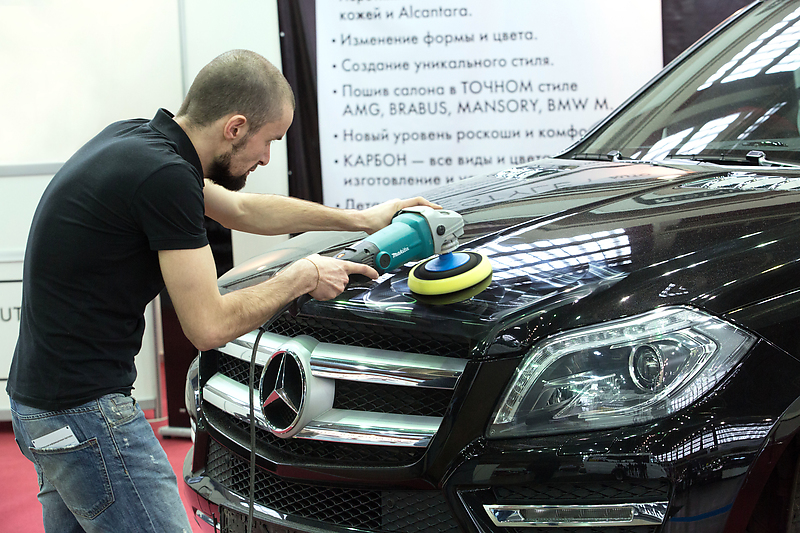 Автомобиль Mercedes-Benz