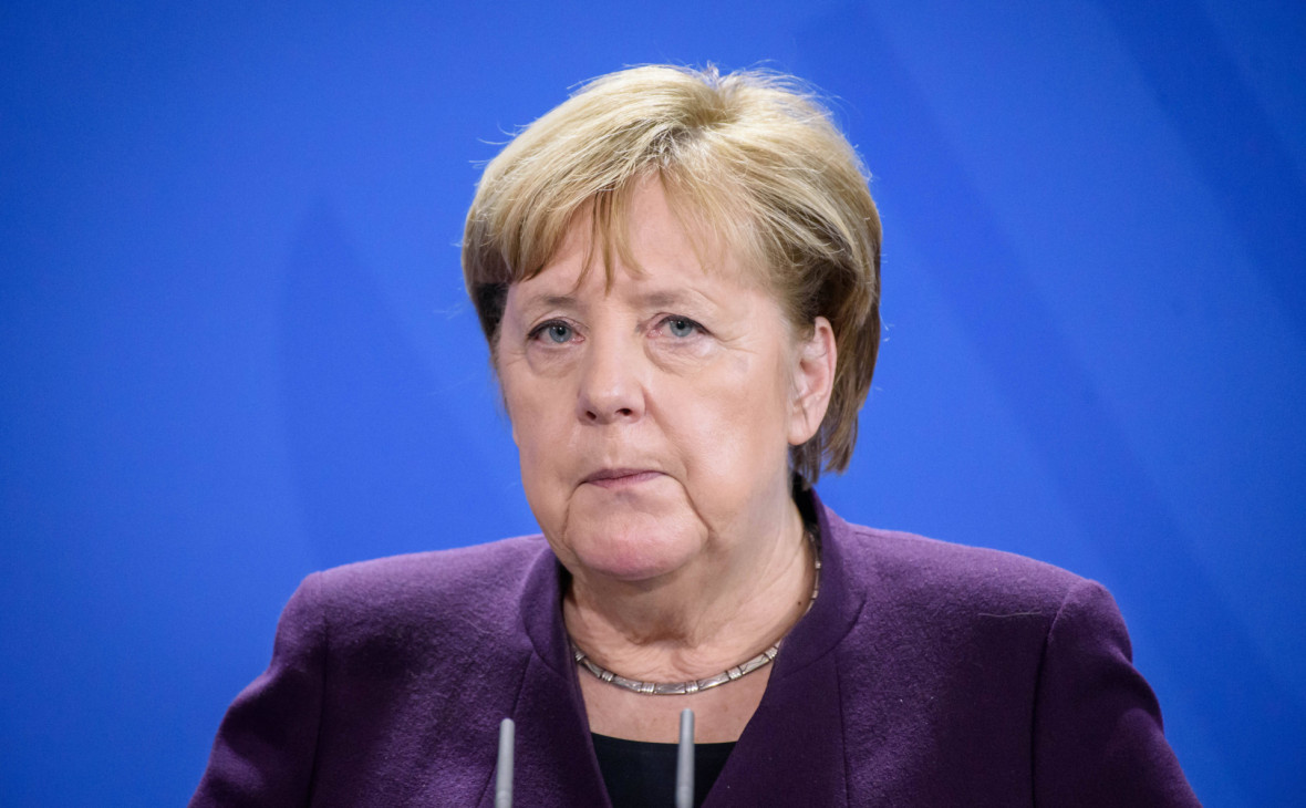Немецкий чиновник уволился по просьбе Меркель из-за «политического табу»