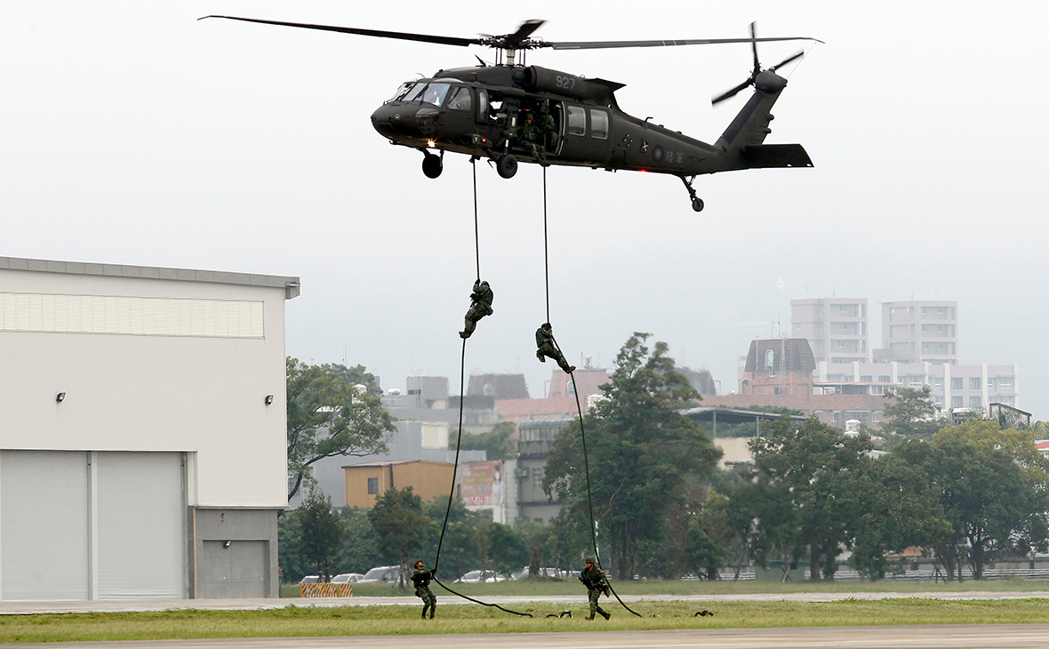 Вертолет UH-60M Black Hawk