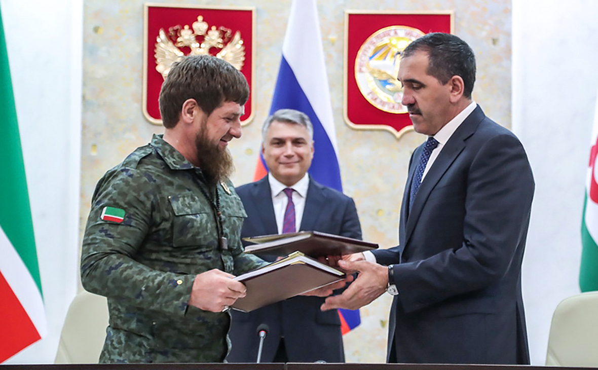 Рамзан Кадыров и Юнус-Бек Евкуров (слева направо) 