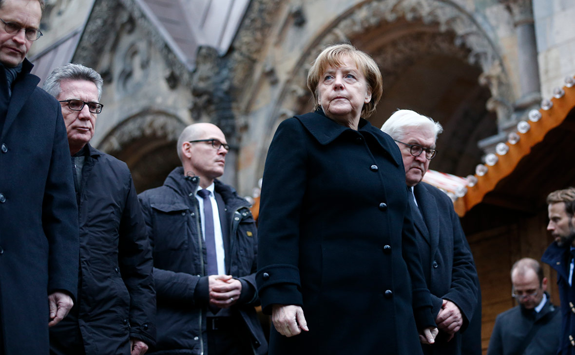 Ангела Меркель и Франк-Вальтер Штайнмайер. Декабрь 2016 года


