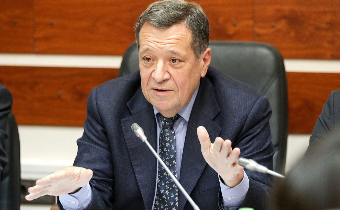Андрей Макаров