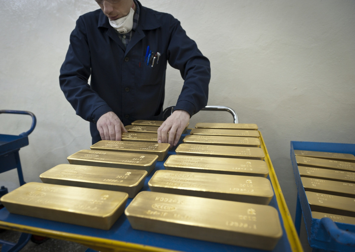 300 кг золота. Слиток золотой. Золотые слитки банка России. Хранилище золота. Слитки российского золота.