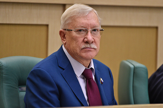 Олег Морозов
