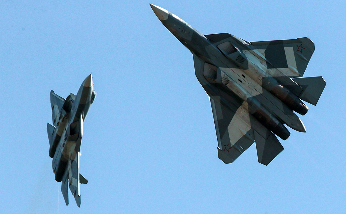 Российский Су-57 прилетел в Сирию и сразу очень не понравился Индии новые фото Российский Су-57 прилетел в Сирию и сразу очень не понравился Индии новые фото
