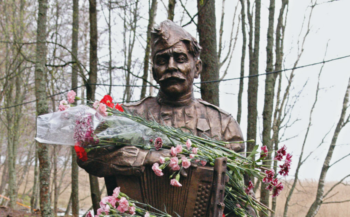 Памятник Василию Теркину
