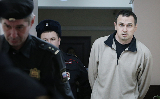Украинский режиссер Олег Сенцов (справа)