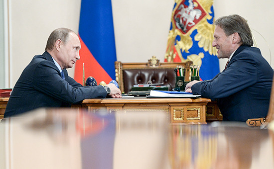 Президент России Владимир Путин и уполномоченный при президенте РФ по защите прав предпринимателей Борис Титов, апрель 2015 года



