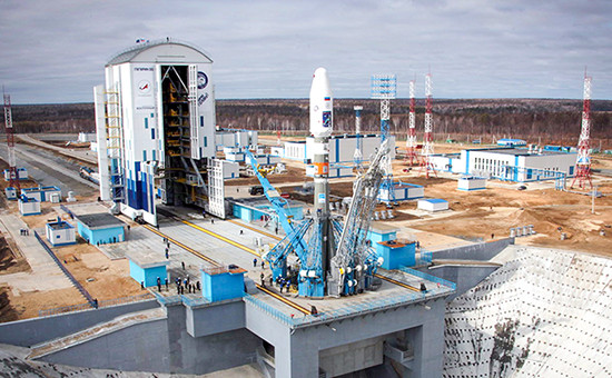 Вывоз ракеты «Союз-2.1а» на стартовый комплекс космодрома Восточный, 23 апреля 2016 года
