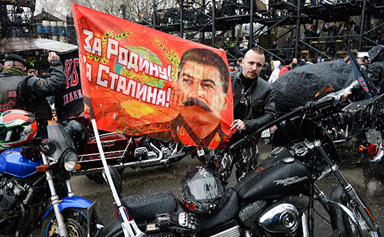 Участники перед стартом мотопробега «Ночных волков»