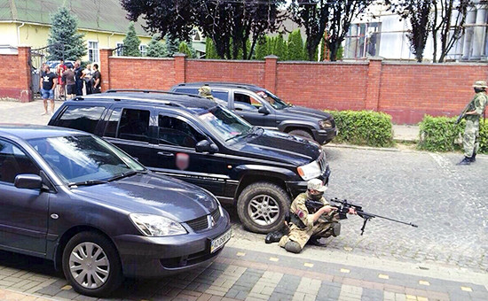 Бойцы «Правого сектора» в городе Мукачево
