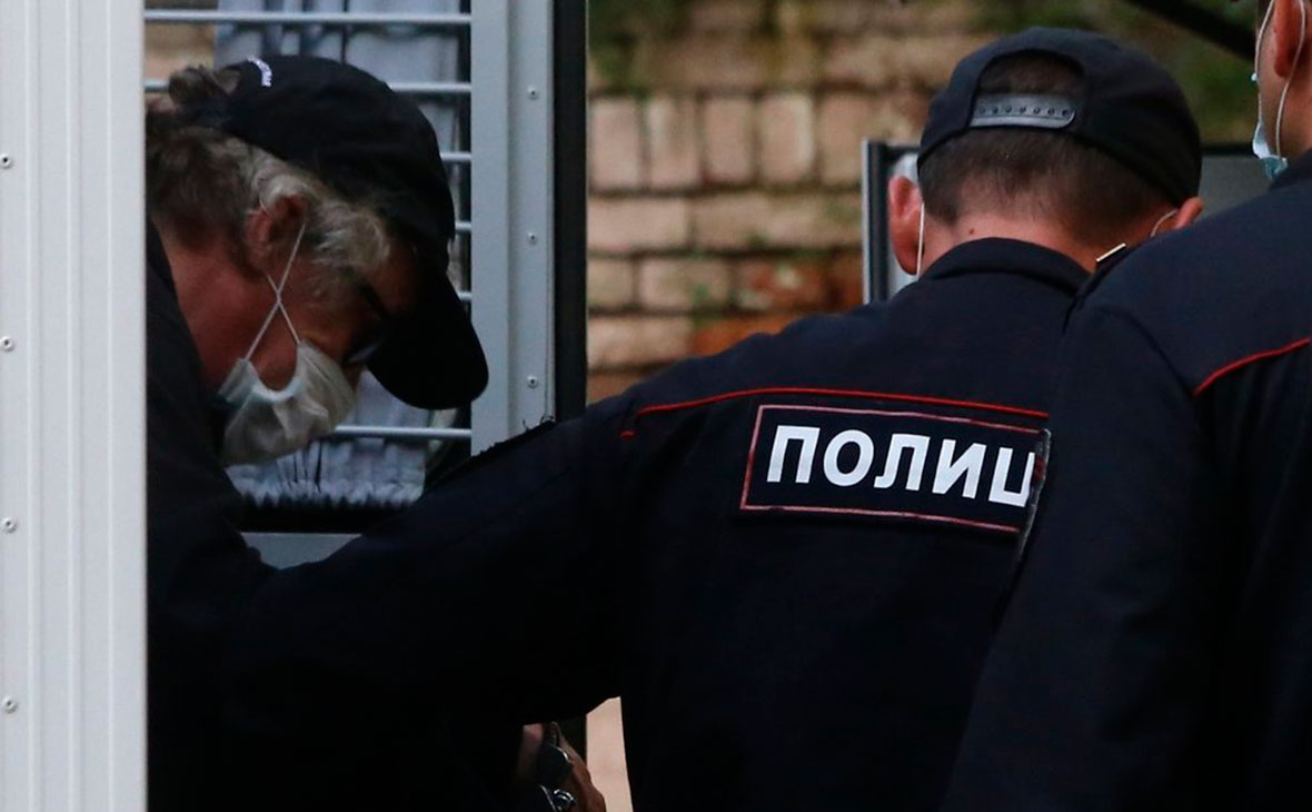 Доставка Михаила Ефремова в Таганский районный суд