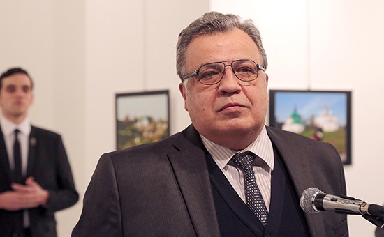 Посол России в Анкаре Андрей Карлов на открытие выставки «Россия глазами путешественника: от Калининграда до Камчатки»