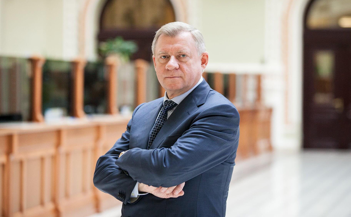 Яков Смолий