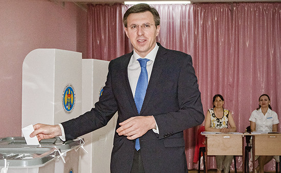 Кандидат от Либеральной партии Дорин Киртоакэ