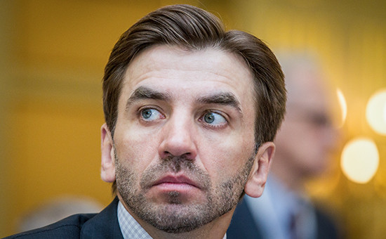 Министр по вопросам «открытого правительства» Михаил Абызов основал Е4 в 2006 году