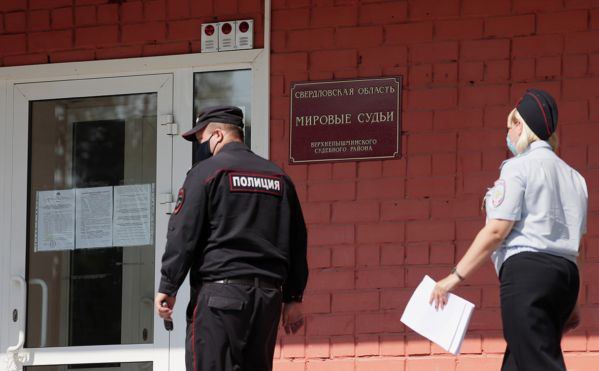 Здание суда в Верхней Пышме, где проходит заседание по делу лишённого сана отца Сергия (Николая Романова)