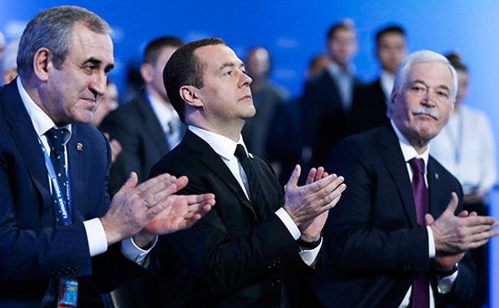 Сергей Неверов, Дмитрий Медведев и Борис Грызлов (слева направо)

