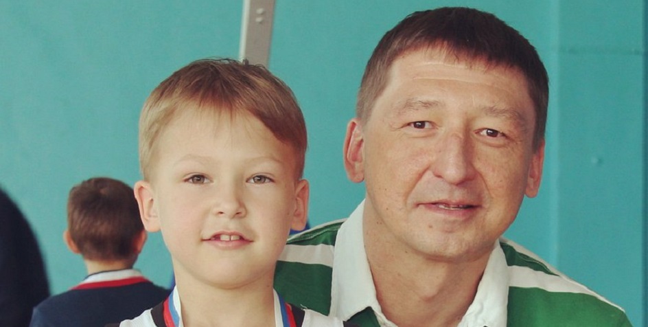 Андрей Ботичев (справа)