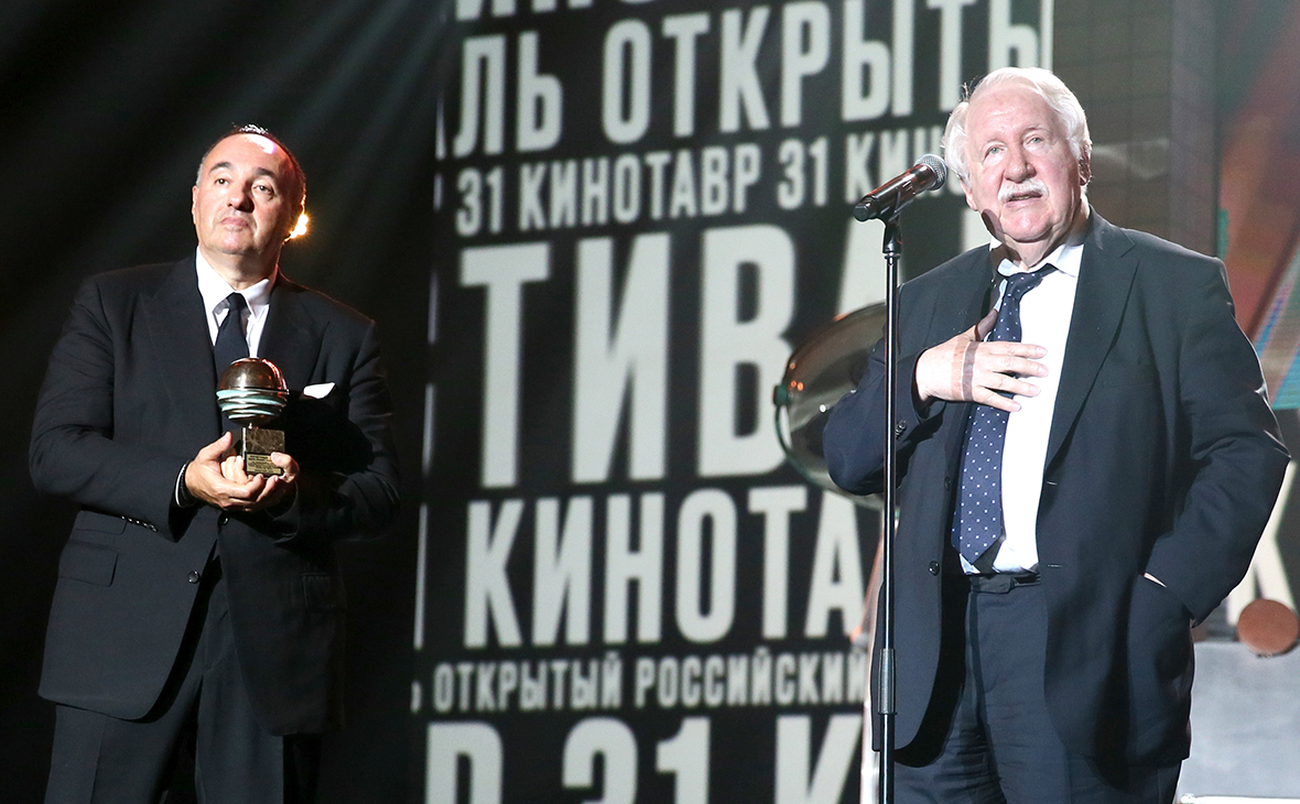 Андрей Хржановский (справа)