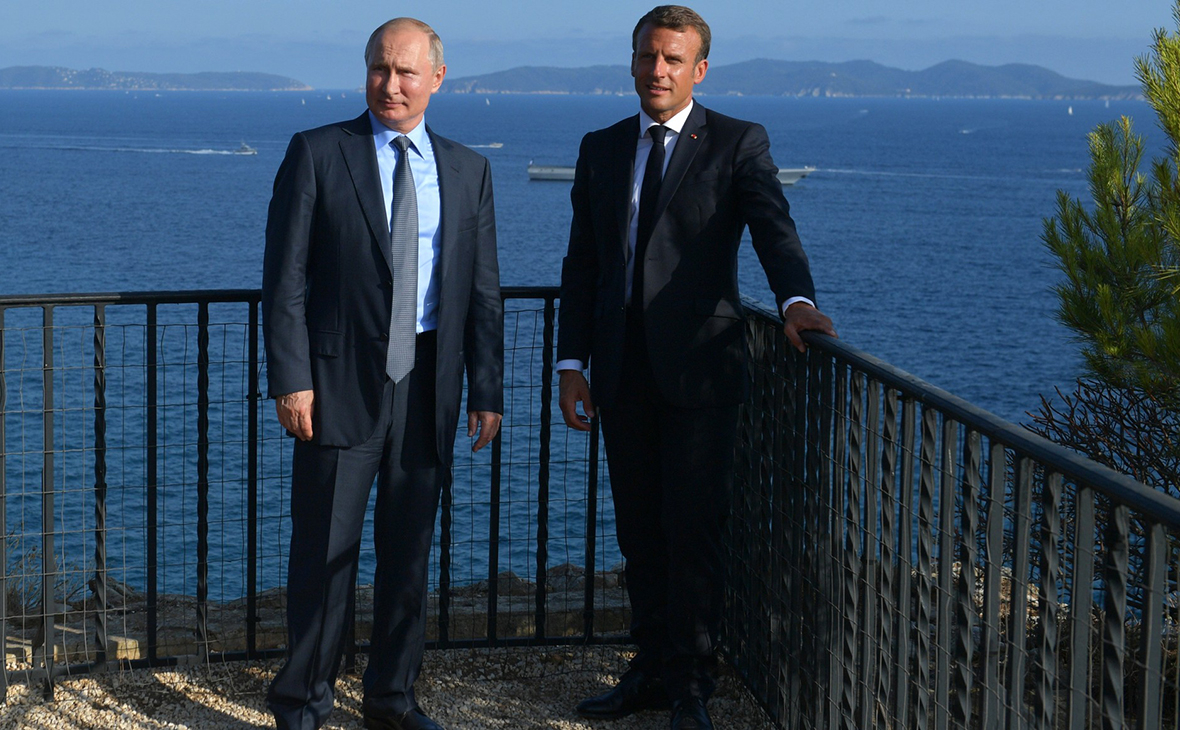 Владимир Путин и Эмманюэль Макрон