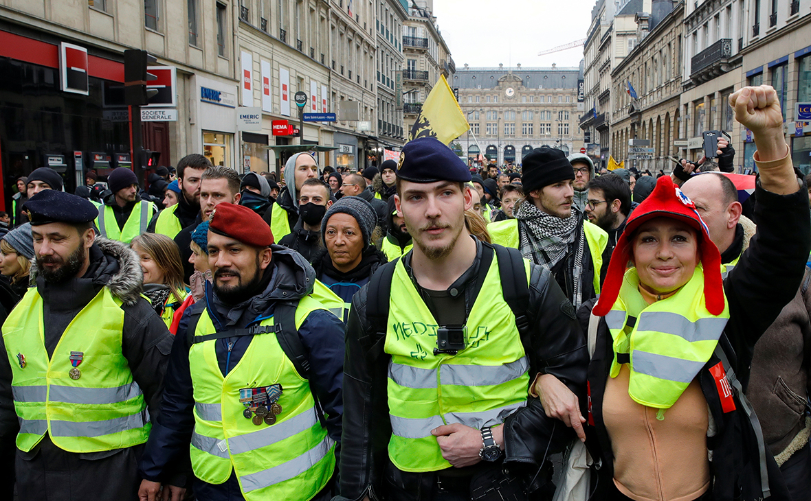 Франция призвала. Оппозиция пресса жёлтые жилеты. Европейские дела.