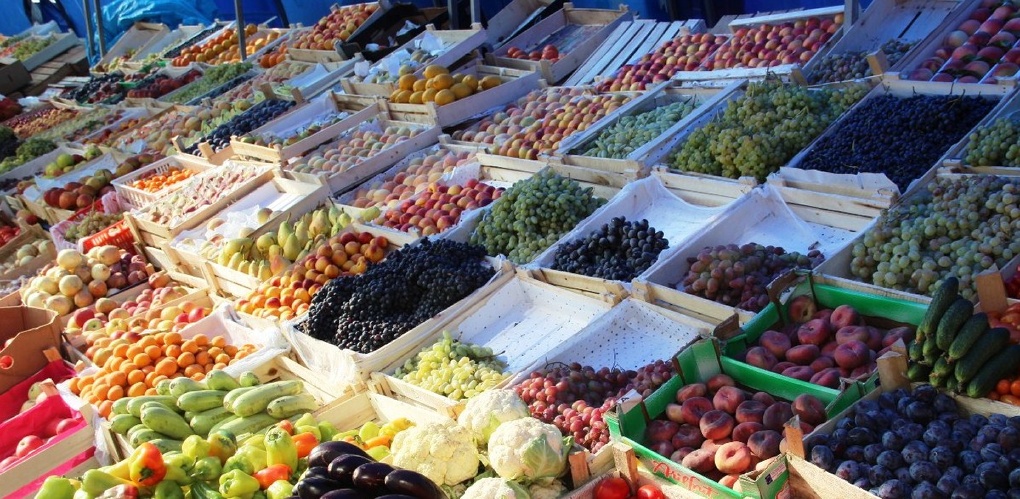 Таджик магазин. Фрукты и овощи Таджикистана. Сирийские фрукты. Фрукты овощи рынок Таджикистан. Овощи Молдавии.