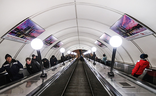 Рекламные баннеры в Московском метрополитене