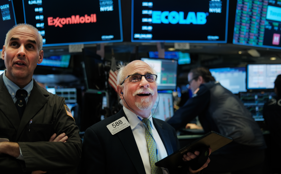 Трейдеры на Нью-Йоркской фондовой бирже (NYSE)