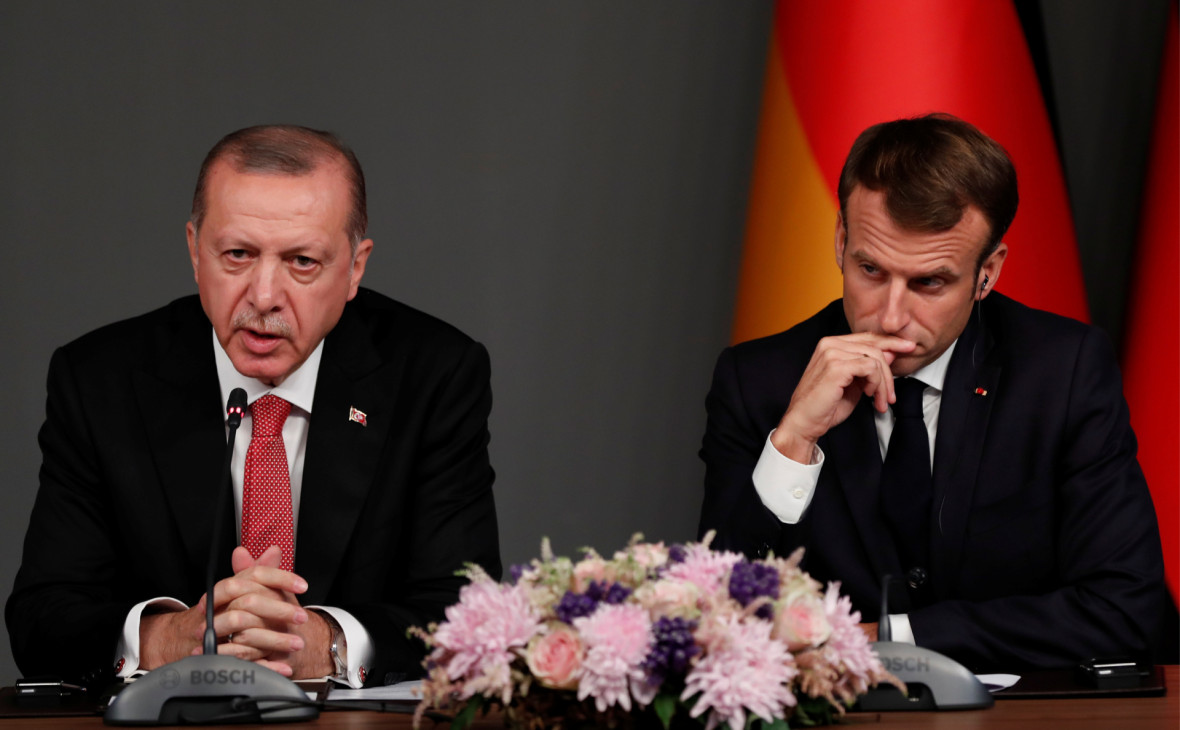 Президенты Турции и Франции Реджеп Тайип Эрдоган и Эмманюэль Макрон &nbsp;