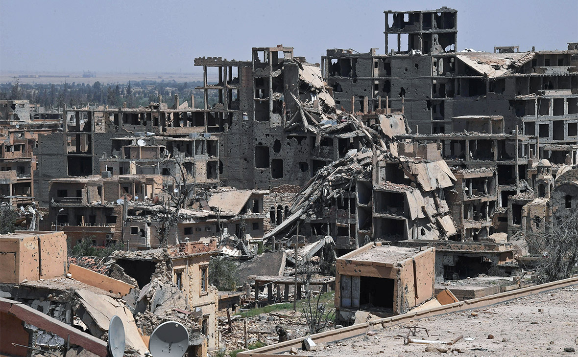 Разрушенные здания в Дейр-эз-Зоре