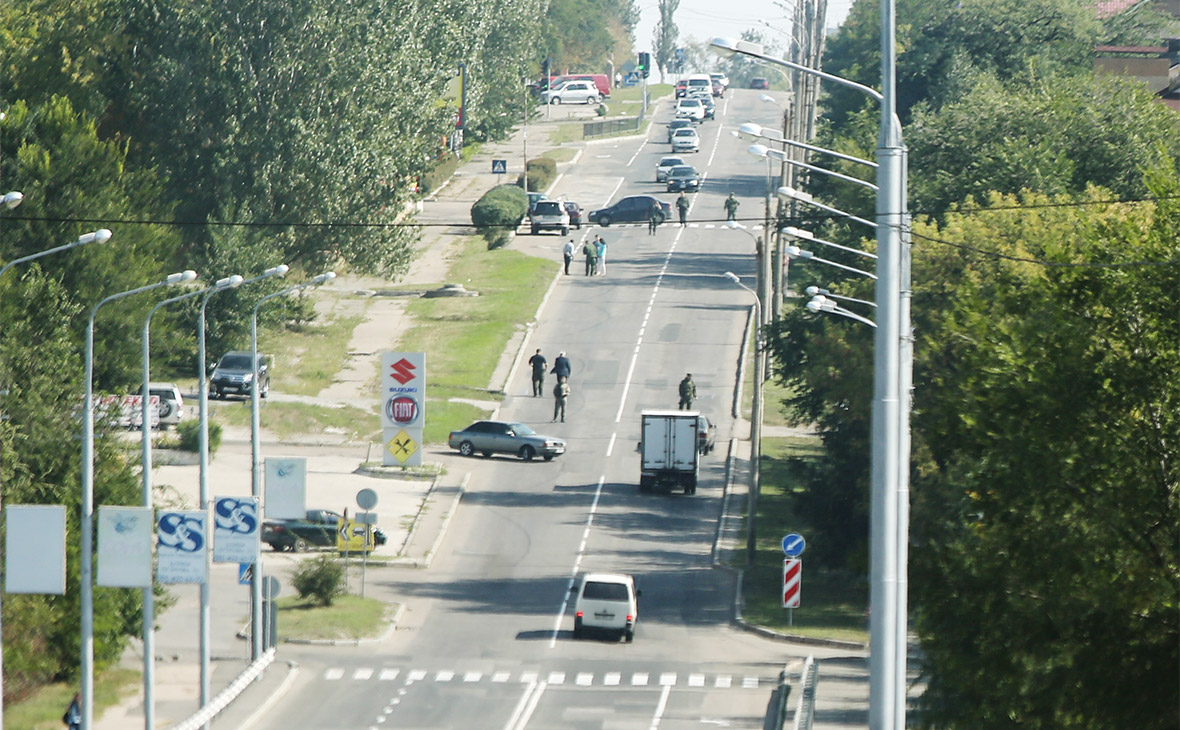Вид на место, где произошел взрыв автомобиля Александра Тимофеева