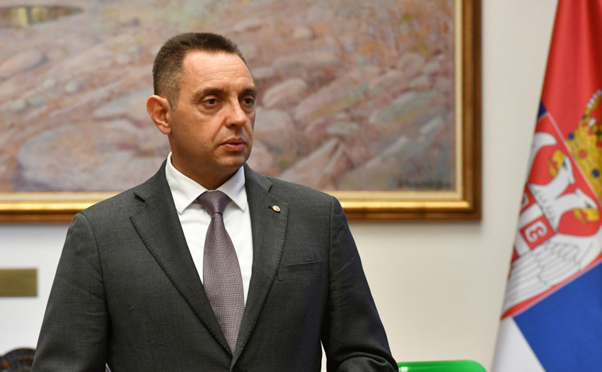 Александр Вулин
