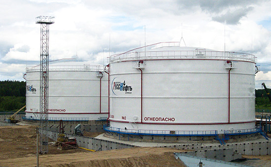 Нефтеналивной терминал компании «РуссНефть»