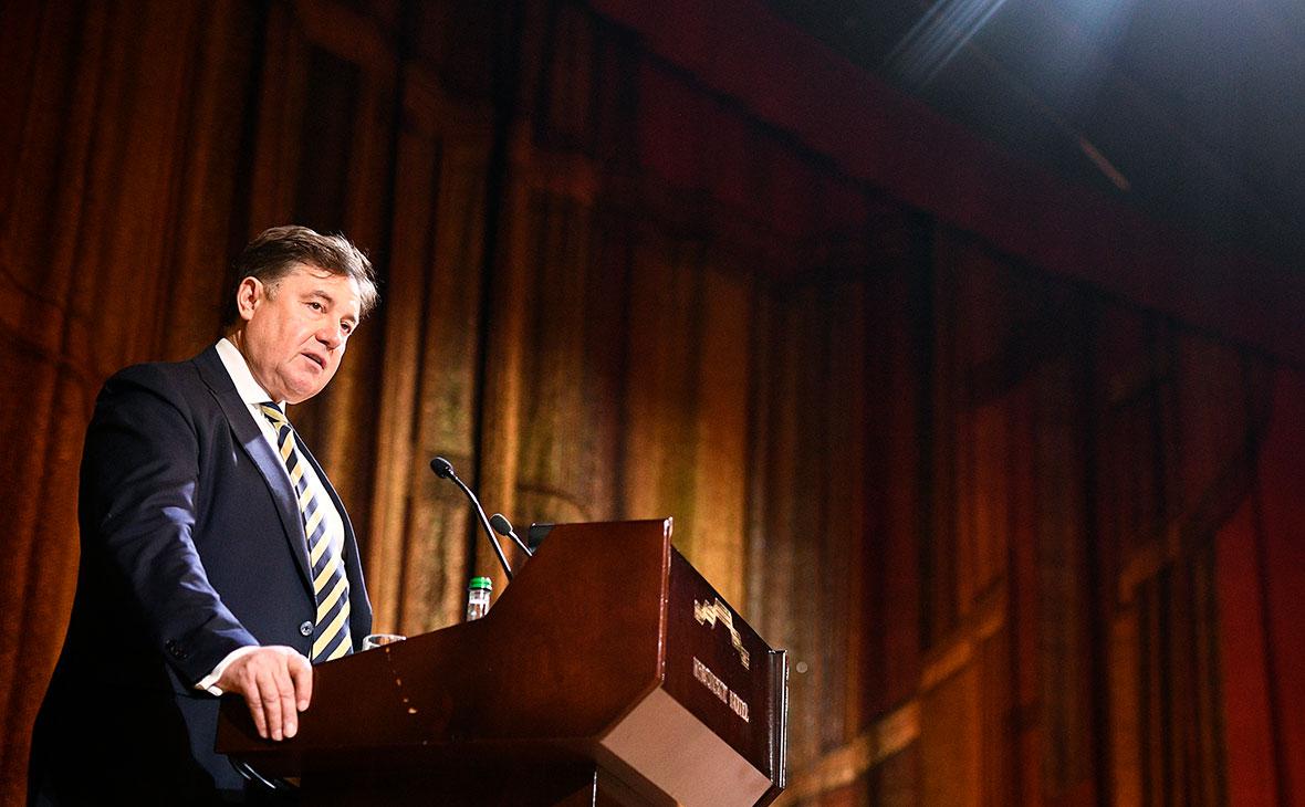 Виктор Момотов