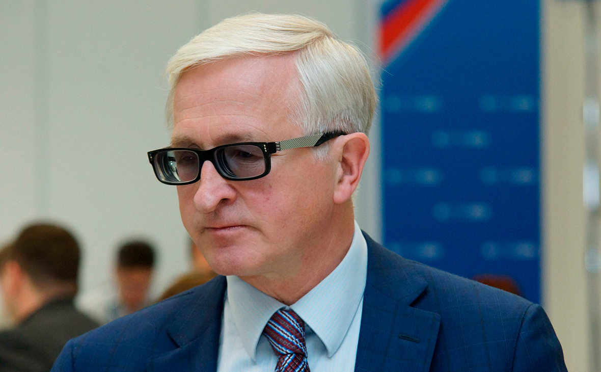 Александр Шохин