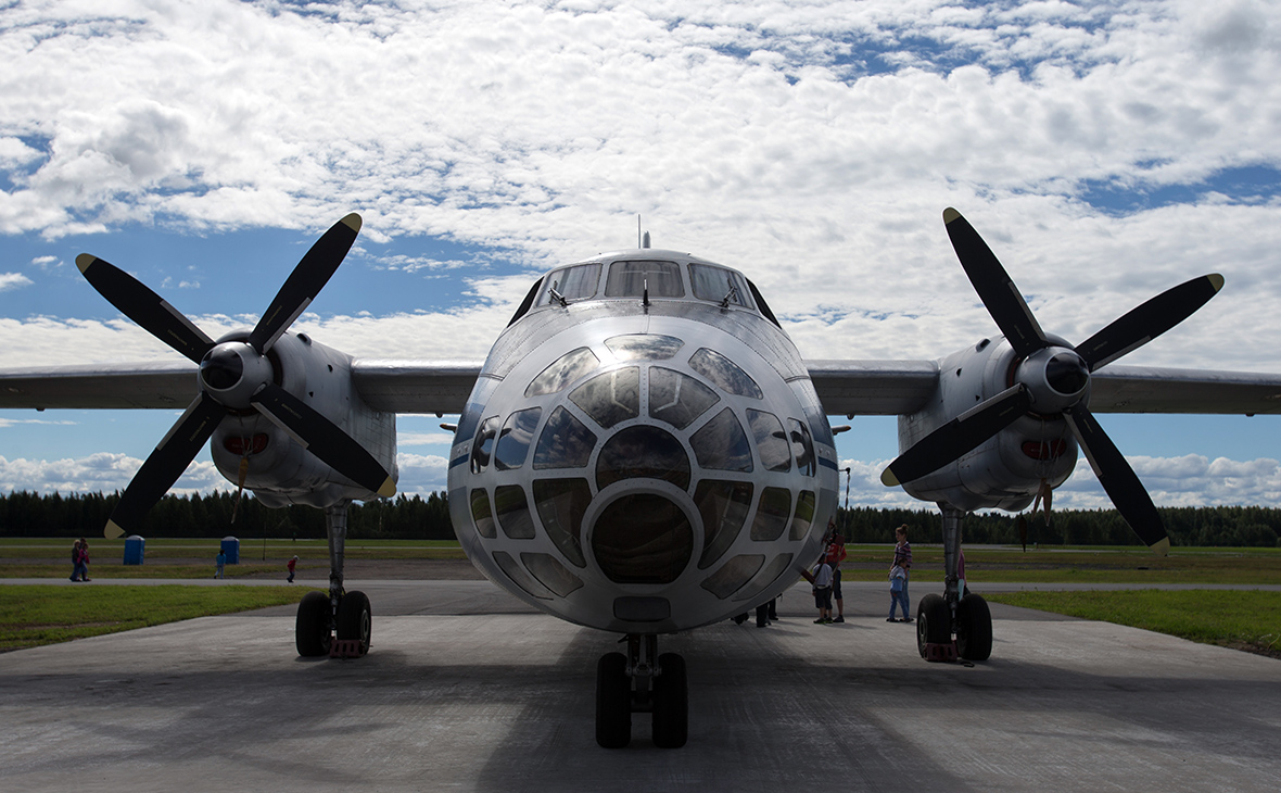 Самолет Ан-30Б