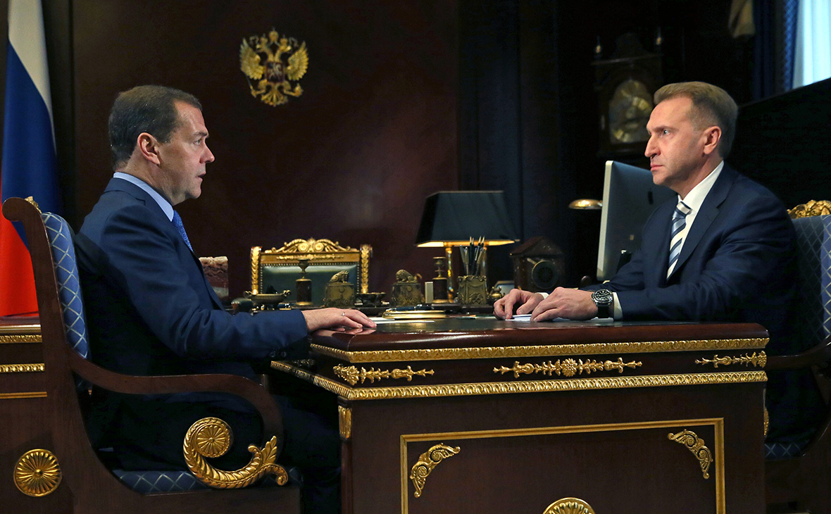 Дмитрий Медведев и Игорь Шувалов