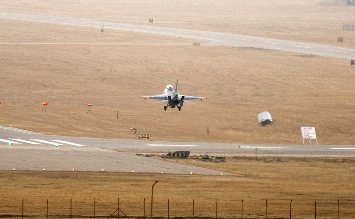 Истребитель F-16