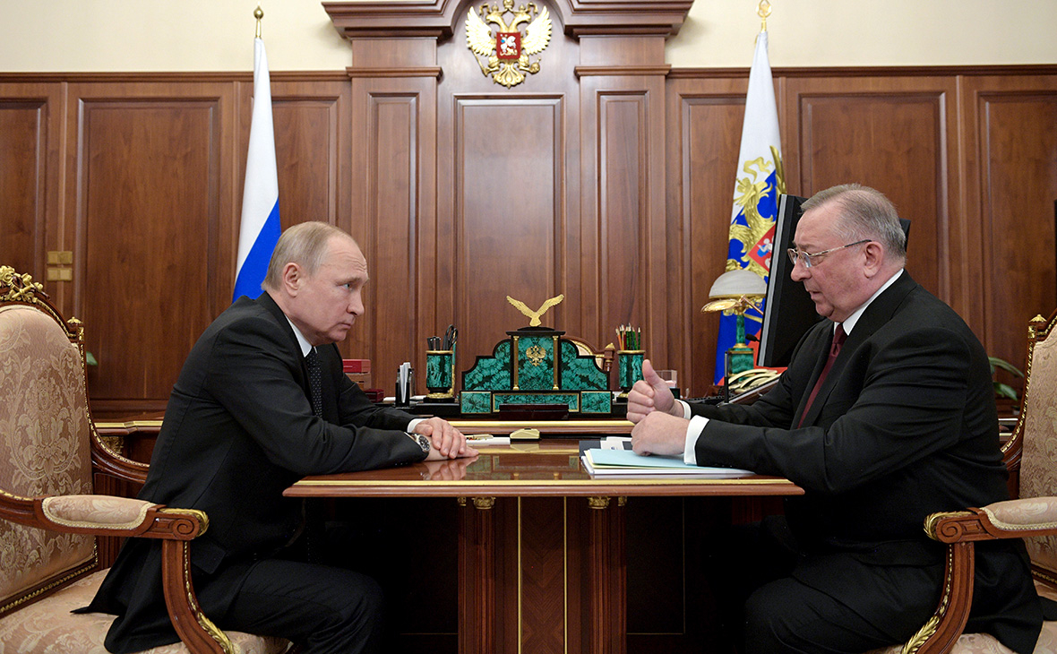 Владимир Путин и Николай Токарев (слева направо)
