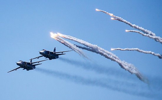 Бомбардировщики Су-24 во время генеральной репетиции военно-морского парада
Архивное фото