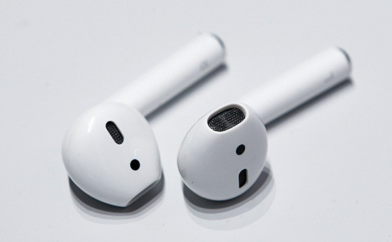 Беспроводные наушники AirPods